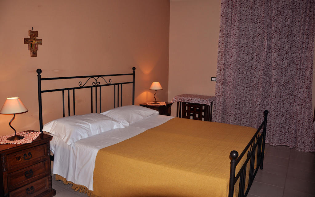 Etna Torre Del Grifo Bed and Breakfast Mascalucia Δωμάτιο φωτογραφία